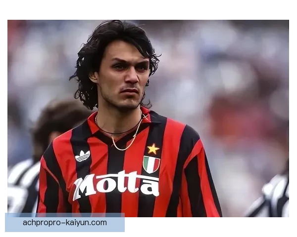 马尔蒂尼的比赛经验:重新定义足球后卫的标准与影响力 马尔蒂尼的比赛经验:重新定义足球后卫的标准与影响力