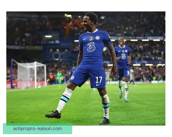 斯特林在切尔西状态回暖，逐渐成为进攻核心的关键人物