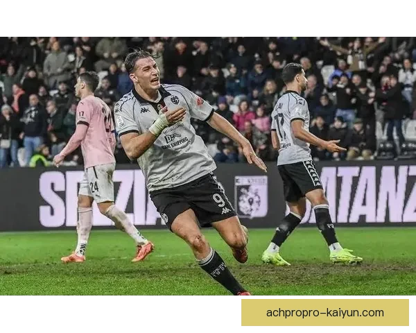 米兰在新赛季展现攻防平衡，状态回暖值得关注